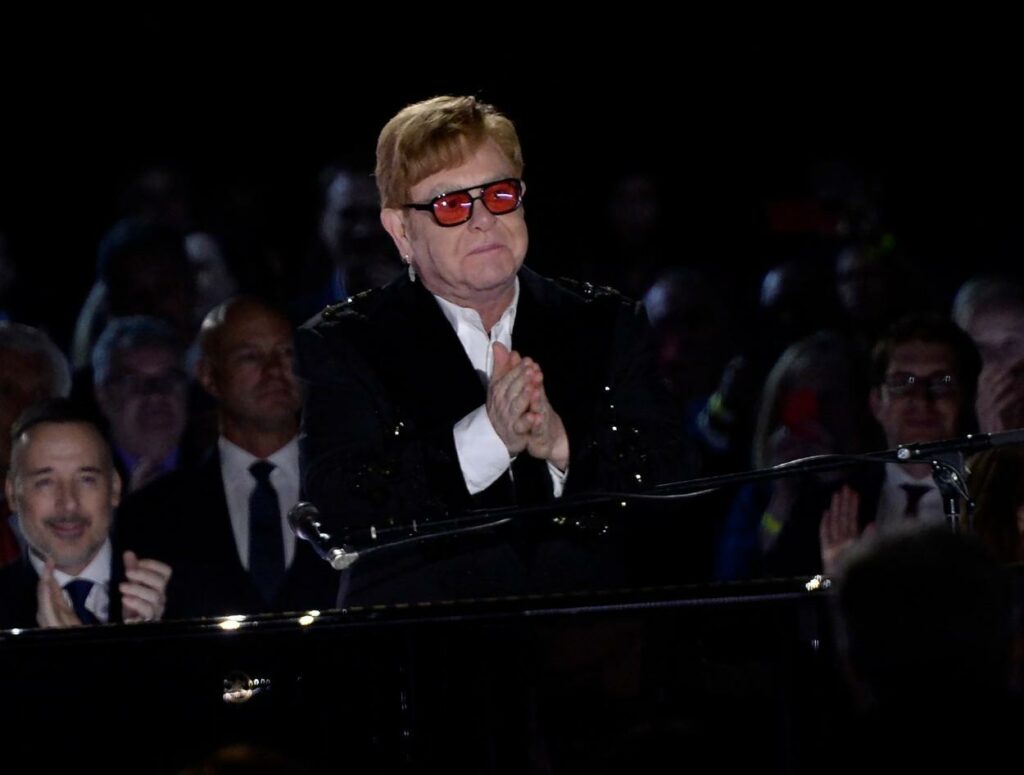 Rocketman u Bijeloj kući: Biden ugostio Eltona Johna, rasplakao se zatim ga iznenadio medaljom