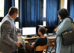 Počela isporuka računara za kabinete informatike u osnovnim i srednjim školama KS